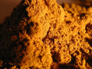 カレーがアトピー改善に効果的な理由とは？